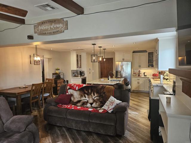 Detail Gallery Image 8 of 51 For 40275 Avenida Cerrovista, Cherry Valley,  CA 92223 - 3 Beds | 2 Baths