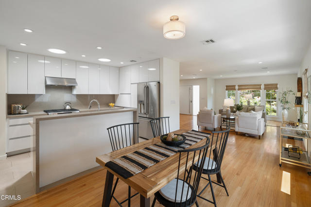 4531 El Camino Corto, La Canada Flintridge CA: https://media.crmls.org/mediaz/4d8e63fe-3ee2-4bda-8b77-4bf47c626fa5.jpg