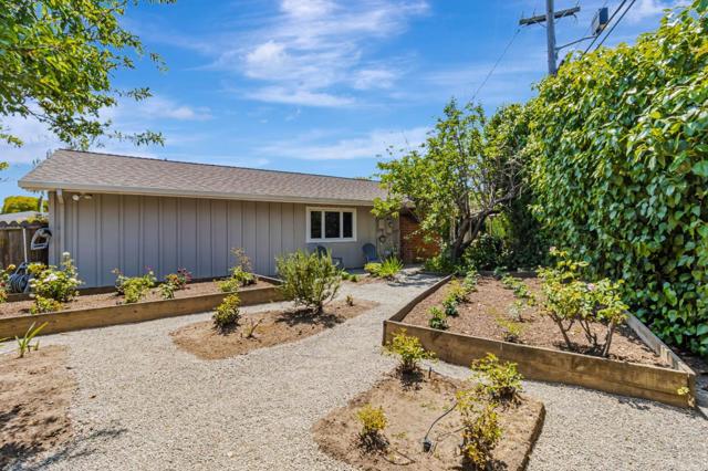 1873 Bahia Street, San Mateo CA: https://media.crmls.org/mediaz/4d8f4d58-eb10-444b-91c6-5c1682c3dc54.jpg