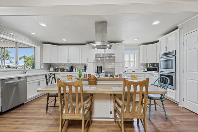 5001 W Florida Avenue, Hemet CA: https://media.crmls.org/mediaz/4d8fa0b0-c392-4786-8d76-5d11c437debb.jpg