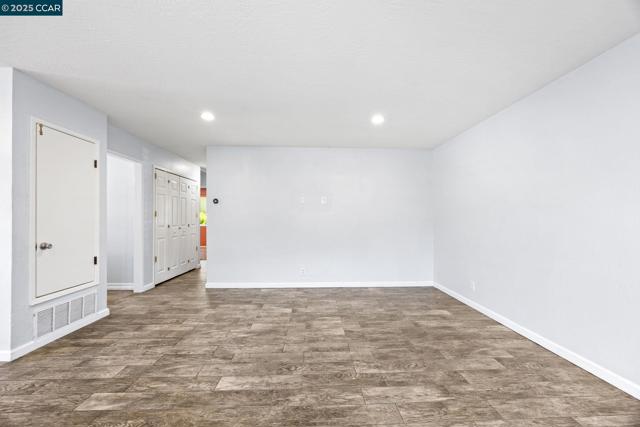 2749 Fountainhead Dr, San Ramon CA: https://media.crmls.org/mediaz/4d90418c-5551-48db-9d05-d9695f1be8a6.jpg