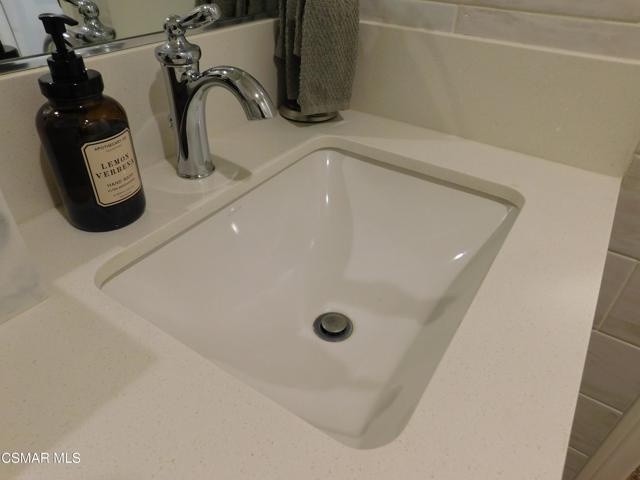 249 Morro Way, Simi Valley CA: https://media.crmls.org/mediaz/4d918bac-e0a4-422d-90a2-131a7a461895.jpg
