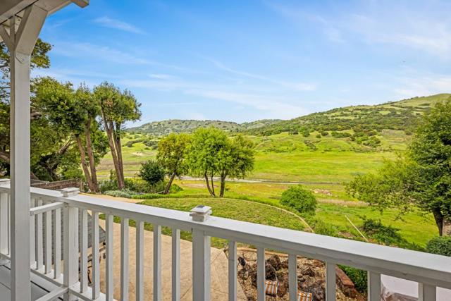17480 Hoot Owl Way, Morgan Hill CA: https://media.crmls.org/mediaz/4d924dcb-b0ef-4645-bb2a-9bf8d4fc0606.jpg
