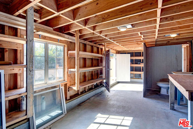 7009 RINDGE Avenue, Playa del Rey CA: https://media.crmls.org/mediaz/4d92d520-f695-41f6-b363-4d3f743d9018.jpg