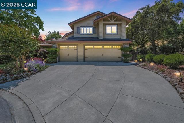 29 Blue Haven Ct, Danville CA: https://media.crmls.org/mediaz/4d93d201-04d6-4b1b-83e2-e89cc39c94c0.jpg