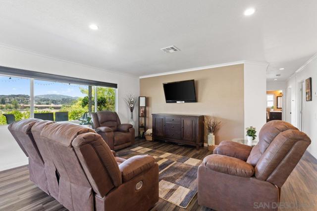 16710 Obispo Lane, San Diego CA: https://media.crmls.org/mediaz/4d93e16c-6f37-411b-91ca-d48550765e32.jpg