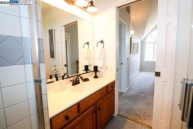 828 Everett Ave, Oakland CA: https://media.crmls.org/mediaz/4d940f38-892f-4a86-b066-86f64d55ab09.jpg
