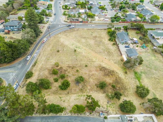 871 Green Valley Road, Watsonville CA: https://media.crmls.org/mediaz/4d947d7f-a391-464c-ad6d-2123b841249a.jpg