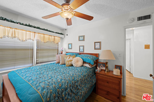2533 W 118th Place, Hawthorne CA: https://media.crmls.org/mediaz/4d9497c3-4c90-4bf0-b42c-704aebd160bd.jpg