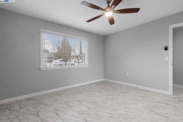 633 N P St, Livermore CA: https://media.crmls.org/mediaz/4d94fce3-a6ec-4287-a53f-1e754d6ae38f.jpg
