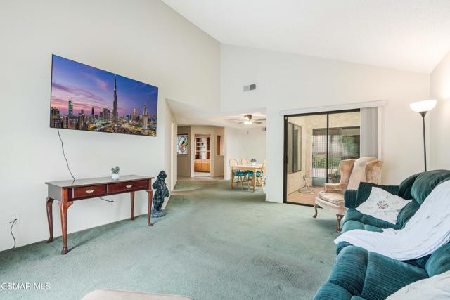 2025 Penngrove Street, Simi Valley CA: https://media.crmls.org/mediaz/4d955388-1713-4f15-9d90-b67ead304f60.jpg