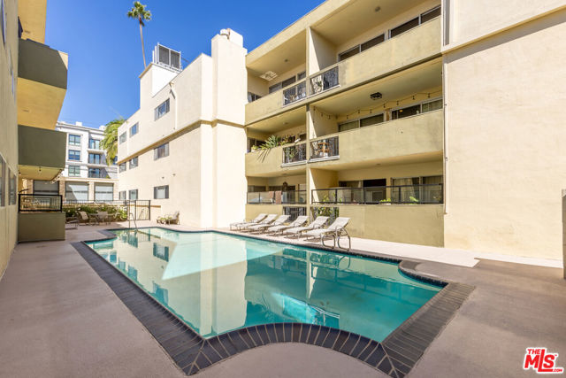 Drew Fenton | 11970 Montana Avenue Los Angeles CA | MLS: 7465489 Drew Fenton | 11970 Montana Avenue Los Angeles CA | MLS: 7465489