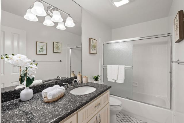1701 San Carlos Avenue, San Carlos CA: https://media.crmls.org/mediaz/4d95dcab-550f-4cd4-ba33-4a854d15883f.jpg