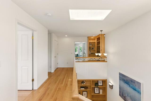 41 Regent Place, Palo Alto CA: https://media.crmls.org/mediaz/4d96c974-4bde-4ba8-b1d8-8a4c07e9cbbf.jpg