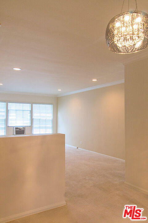 438 S Palm Drive, Beverly Hills CA: https://media.crmls.org/mediaz/4d98ae06-f424-4136-b892-050e5ed0acc5.jpg