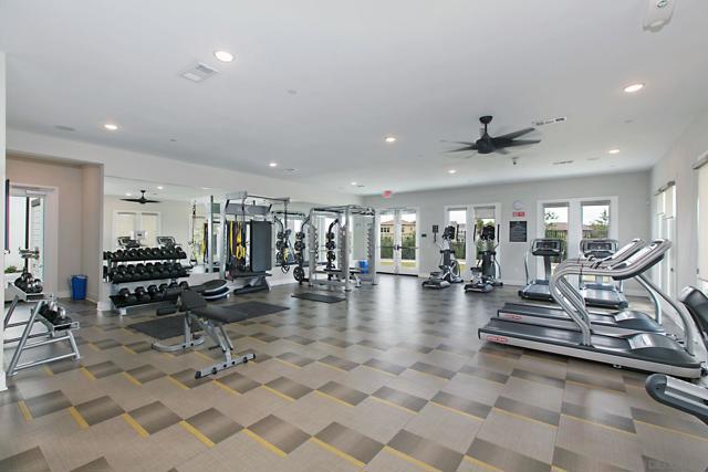 6190 Sagebrush Bend Way, San Diego CA: https://media.crmls.org/mediaz/4d98c859-182a-4357-8507-2e806cf8eda8.jpg