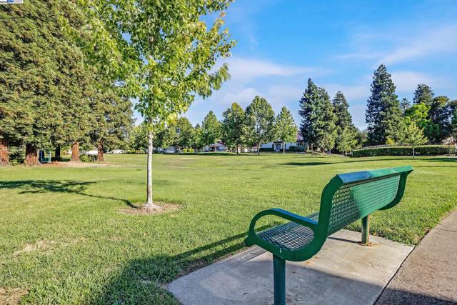 4674 Kimberley Cmn, Livermore CA: https://media.crmls.org/mediaz/4d99af99-73b0-4cb2-bec4-4b0259ae5bac.jpg