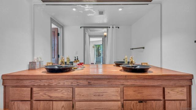 1620 Las Casitas Dr, Borrego Springs CA: https://media.crmls.org/mediaz/4d9a23e1-dd36-4191-be05-1f8bd4c91f10.jpg