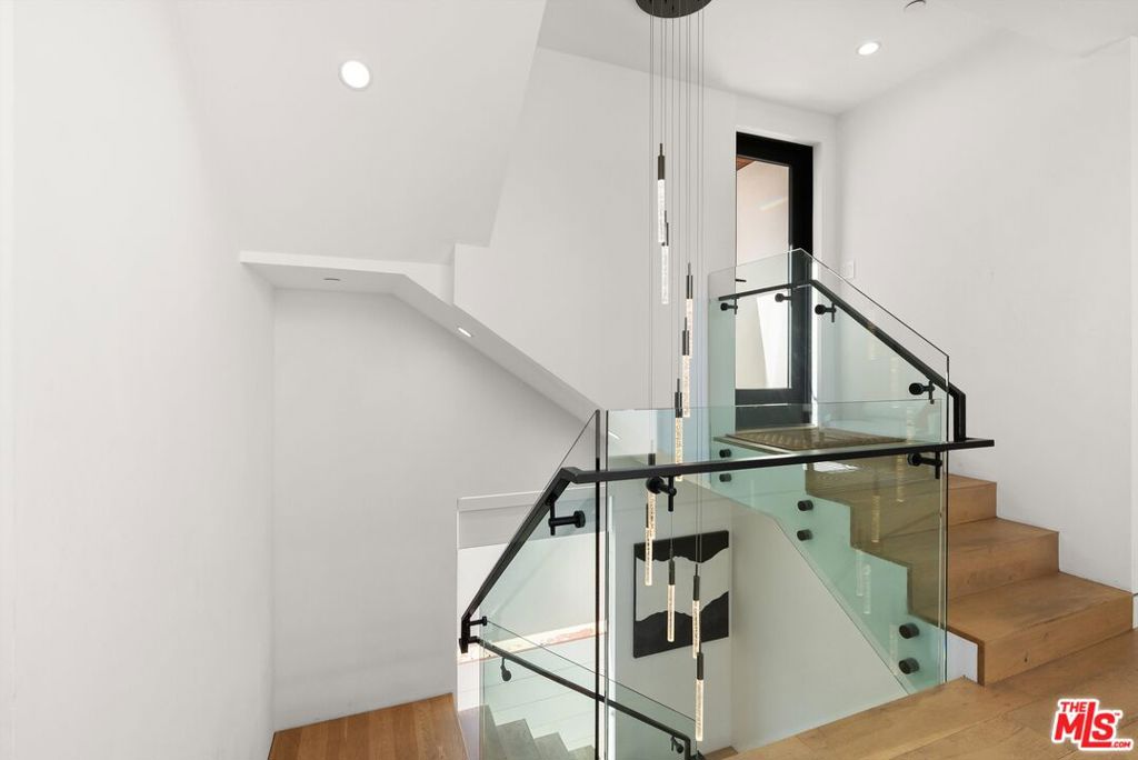 MLS #26862377 image #22