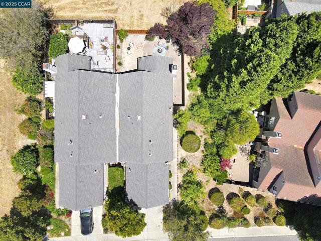 1806 Ridgeland Circle, Danville CA: https://media.crmls.org/mediaz/4d9c2b03-a0c6-47a6-ab5b-560093dbfb6e.jpg