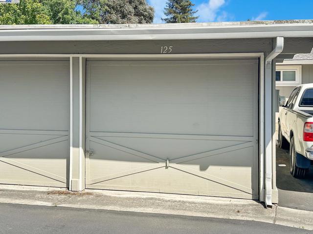 2857 Fountainhead Dr, San Ramon CA: https://media.crmls.org/mediaz/4d9d40c6-87d4-428d-8774-8c9eaad29ab0.jpg