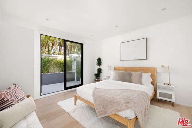 8583 Skyline Drive, Los Angeles CA: https://media.crmls.org/mediaz/4d9d8086-0dfb-4c0a-b32d-c972f4364fa2.jpg