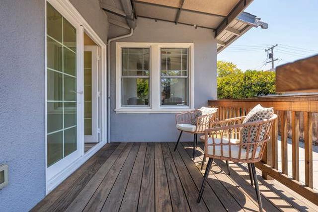 833 Linden Avenue, Burlingame CA: https://media.crmls.org/mediaz/4d9dae03-fa9f-42b9-998d-684766f32629.jpg
