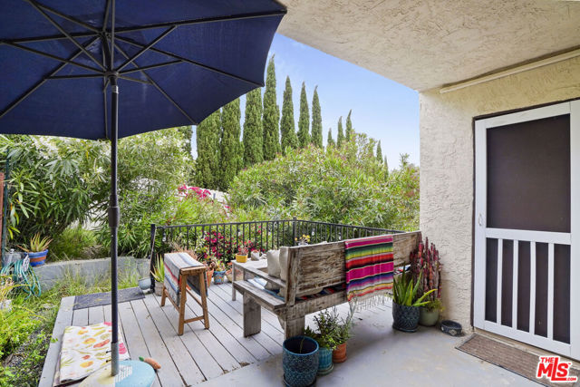 6472 Cavalleri Road, Malibu CA: https://media.crmls.org/mediaz/4d9e8641-1eed-4ad3-9586-5d3091da6552.jpg