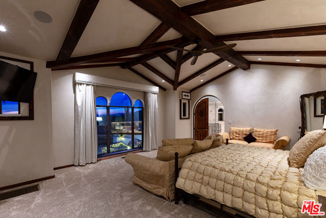 330 Kempton Road, Glendale CA: https://media.crmls.org/mediaz/4d9eee0f-3569-4abe-a54f-613d7c6fbedf.jpg