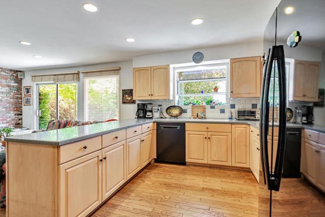 495 Summit Springs Road, Woodside CA: https://media.crmls.org/mediaz/4d9f04cb-8147-430c-a7d5-53ea45898451.jpg