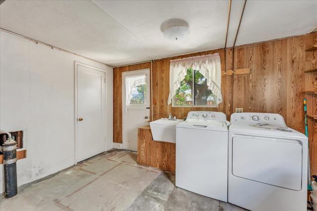 526 Sylvan Avenue, San Mateo CA: https://media.crmls.org/mediaz/4d9f3709-c426-4dd7-88f1-97e98730d284.jpg