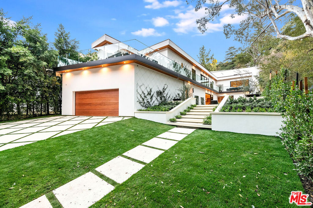 1884 Laurel Canyon Boulevard, Los Angeles, CA 90046