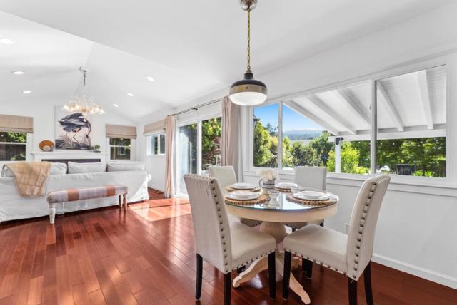 2 Black Tail Lane, Monterey CA: https://media.crmls.org/mediaz/4da00f39-f28f-4748-83ab-798b2250a212.jpg