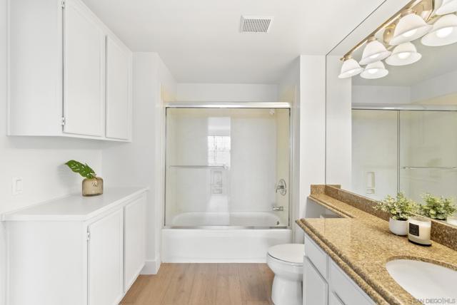 3133 Vista Rica, Carlsbad CA: https://media.crmls.org/mediaz/4da0c0e5-dbd0-44d4-85c7-bf1d1b42371b.jpg