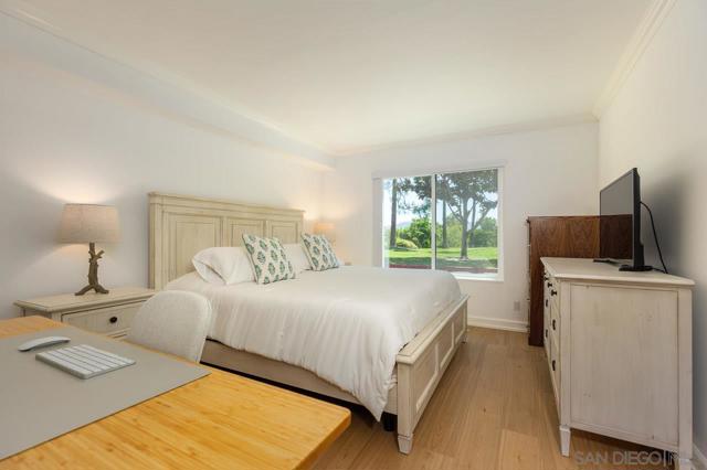 12270 Corte Sabio, San Diego CA: https://media.crmls.org/mediaz/4da0dcd2-13cf-4033-88a7-84c56734c1c7.jpg