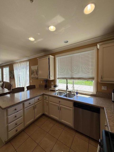 1058 Sardinia Drive, Salinas CA: https://media.crmls.org/mediaz/4da278da-bfde-40b8-8158-337493149d22.jpg