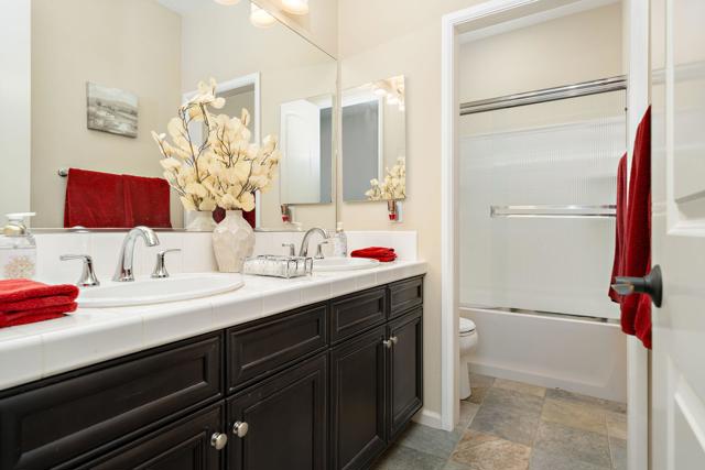 52540 Vino, La Quinta CA: https://media.crmls.org/mediaz/4da2aed7-1da4-424b-b0d6-2f3bf0d433b5.jpg