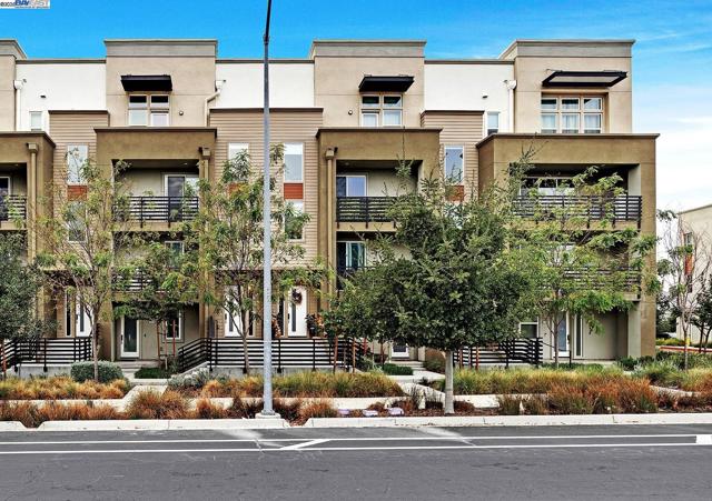 5422 Arnold Rd, Dublin CA: https://media.crmls.org/mediaz/4da334a6-365b-468c-a4fe-1f8e1319f913.jpg