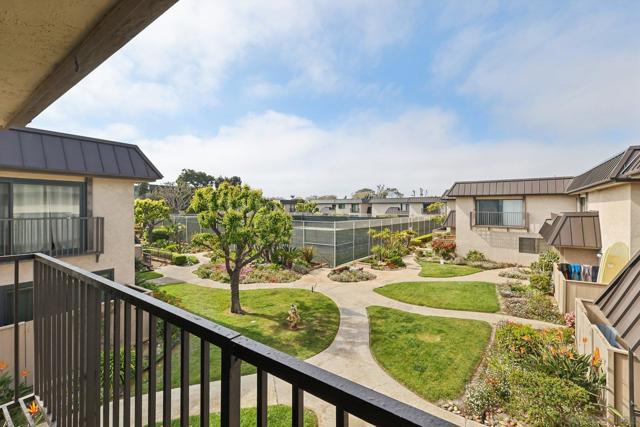 872 S Sierra Ave, Solana Beach CA: https://media.crmls.org/mediaz/4da37941-f019-4af6-8488-3fc1eeb98e0a.jpg