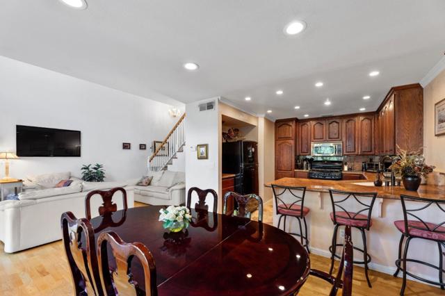 356 Meadowhaven Way, Milpitas CA: https://media.crmls.org/mediaz/4da3ee9b-5939-4865-b063-420f8b21b3cb.jpg