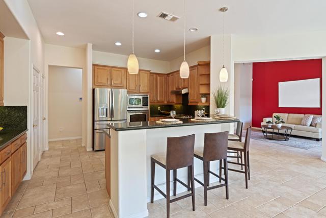78364 Grape Arbor Avenue, Palm Desert CA: https://media.crmls.org/mediaz/4da570b9-b5ce-466e-bdb1-970854210cf4.jpg