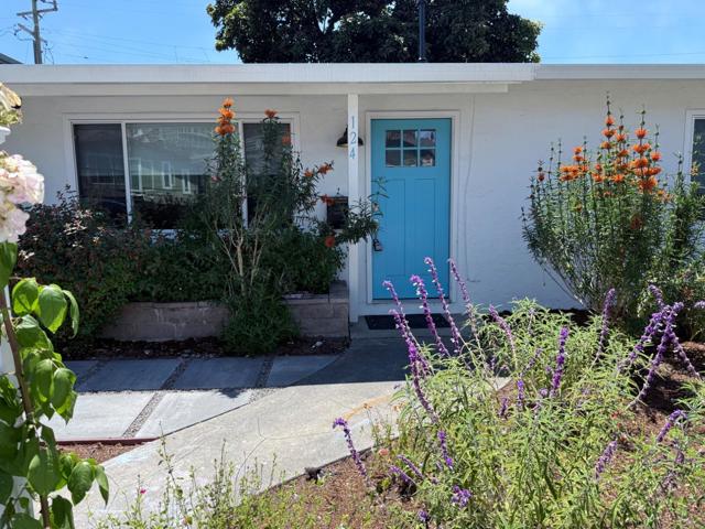 124 Winfield Way, Aptos CA: https://media.crmls.org/mediaz/4da5aaca-1309-4316-9ccf-b698424b8264.jpg