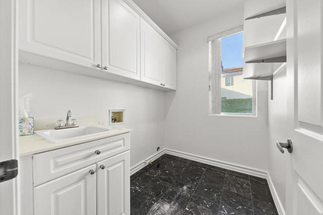 Image 22 of 66 For 48182 Keaton Way Way