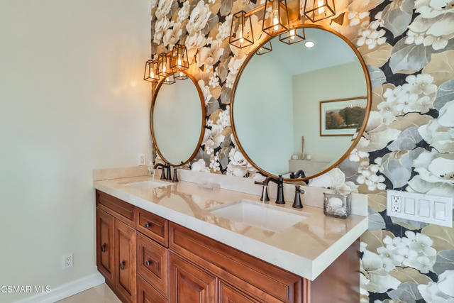 2328 Otono Circle, Thousand Oaks CA: https://media.crmls.org/mediaz/4da629a3-2c6a-4008-adbb-9c843f3adc27.jpg