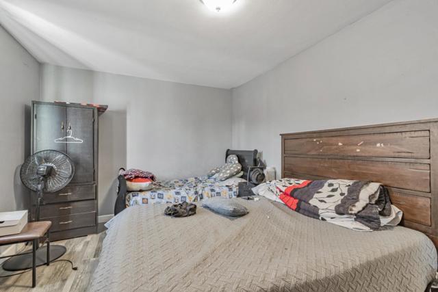 748 Clara Street, Oakland CA: https://media.crmls.org/mediaz/4da63250-4acc-42a2-b0f0-d276f4fba979.jpg