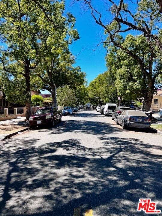 4103 S Hoover Street