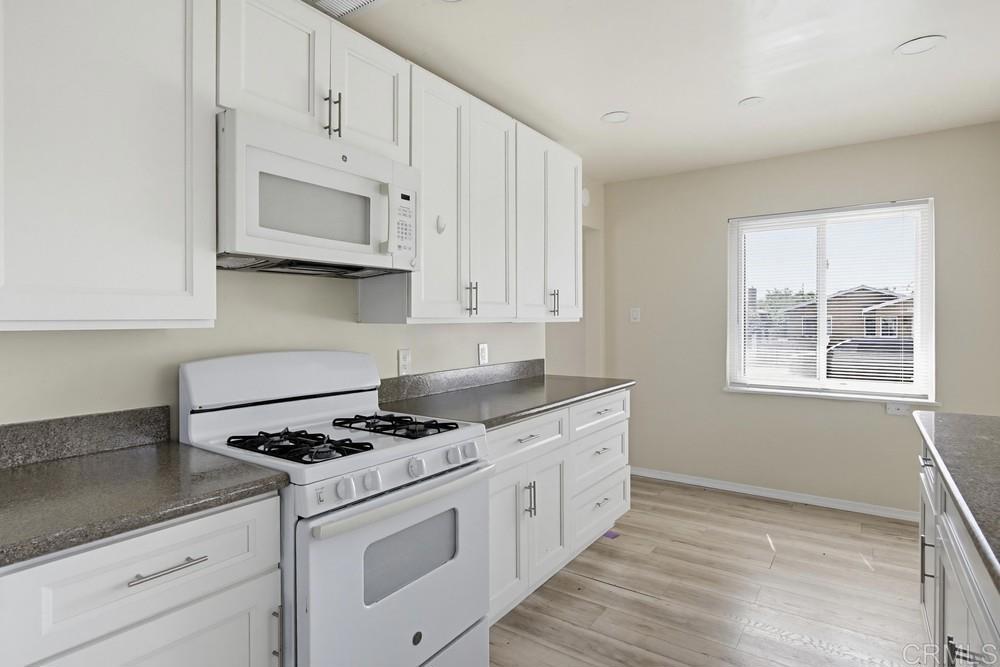 4220 Poplar Street - photo 15