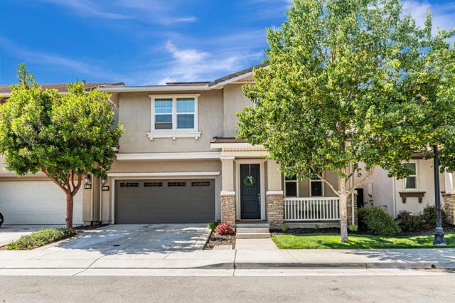 51 Koror Lane, Gilroy CA: https://media.crmls.org/mediaz/4da86104-5a92-4ec7-bd21-c230a6953414.jpg