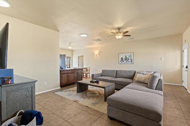 60377 Pueblo Trail, Joshua Tree CA: https://media.crmls.org/mediaz/4da8ef48-b580-4105-a30b-d35e0a2509ce.jpg
