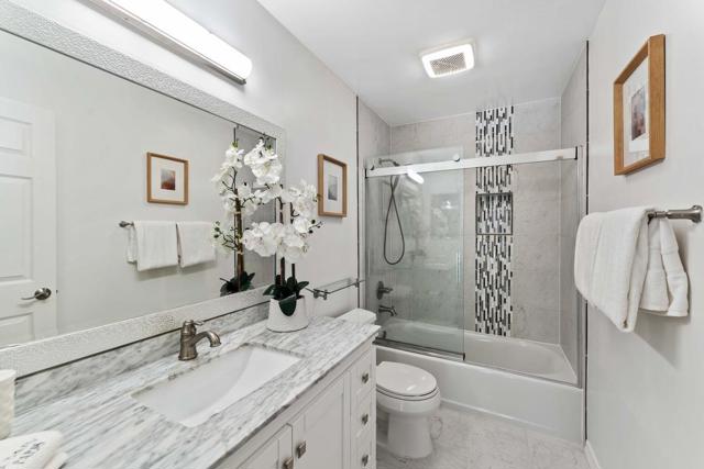 1101 Continentals Way, Belmont CA: https://media.crmls.org/mediaz/4da948f2-b821-41dc-81f3-8d5ebec78ceb.jpg